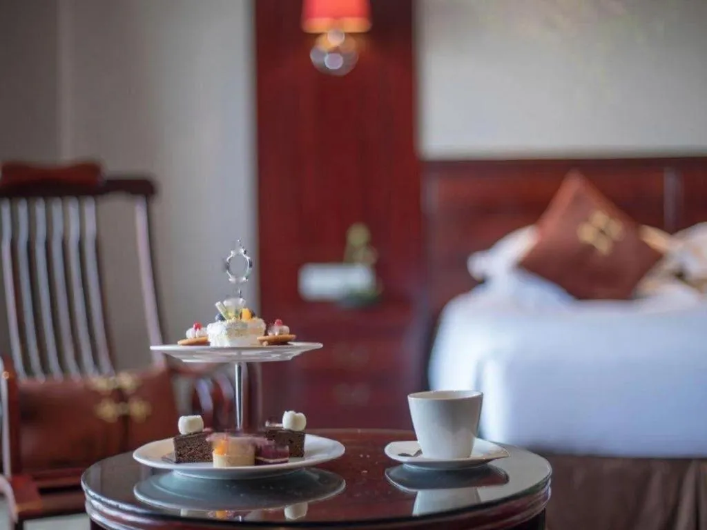 Bed in Hangzhou Blossom Water Museum Hotel