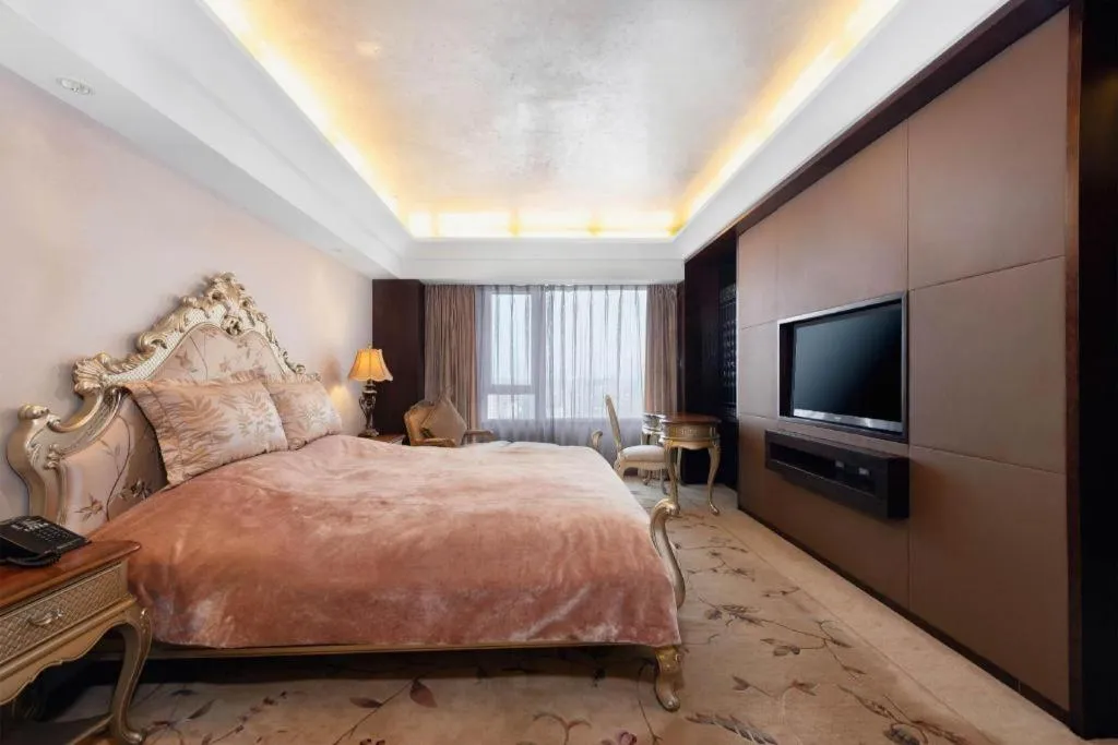 Bed in Shenyang Haiyun Jinjiang International Hotel