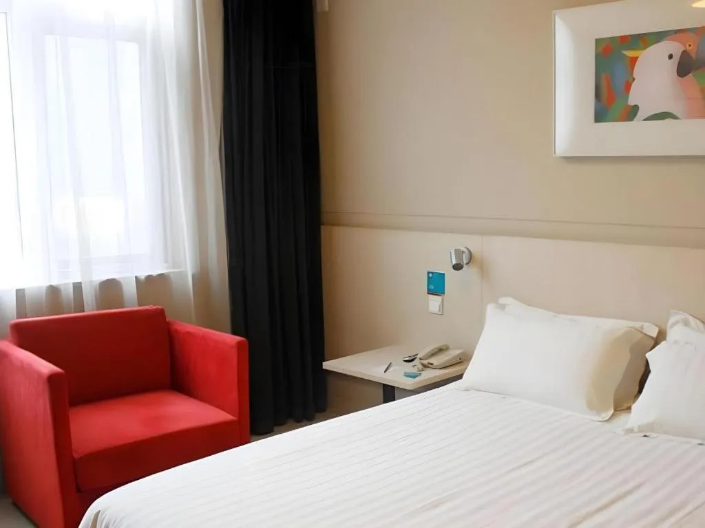 Bed in Jinjiang Inn Xian Mingguang Road