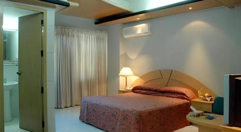 Bed in Hotel Tower Inn, Chittagong