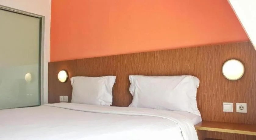 Bed in Pomelotel Patra Kuningan Jakarta