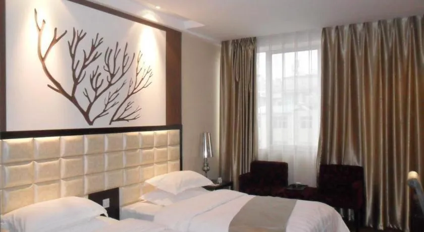 Bed in Kunming Langwei Hotel (Kunming Railway Station Branch)