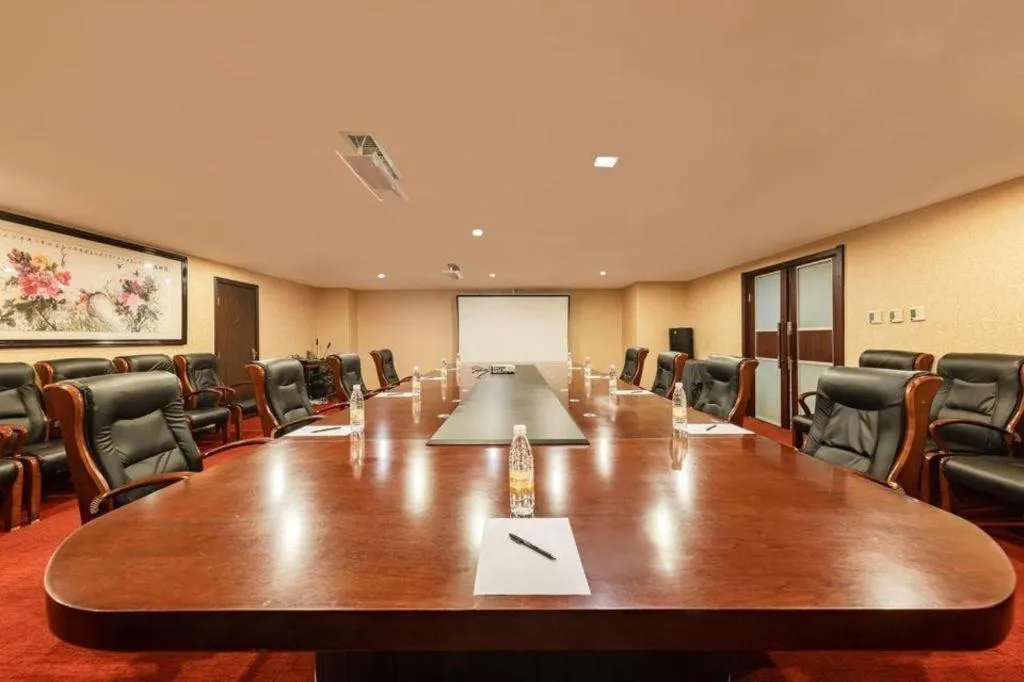 Kunming Long Way Hotel