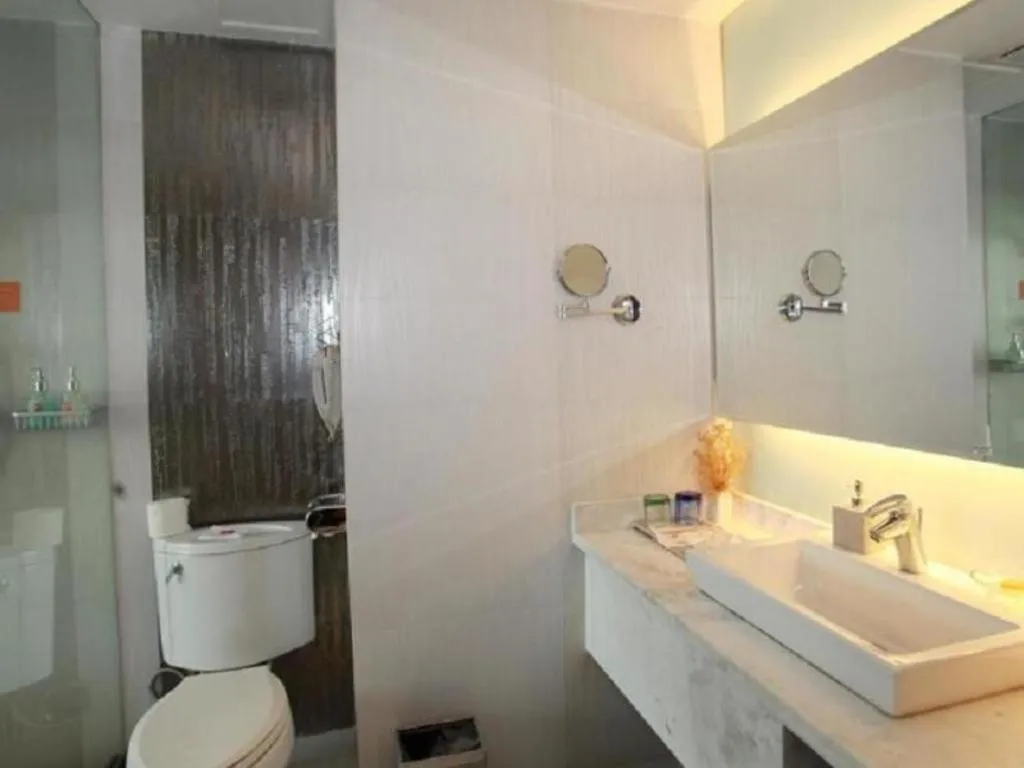 Kunming Langwei Hotel (Kunming Railway Station Branch)