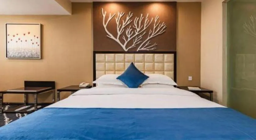 Kunming Long Way Hotel