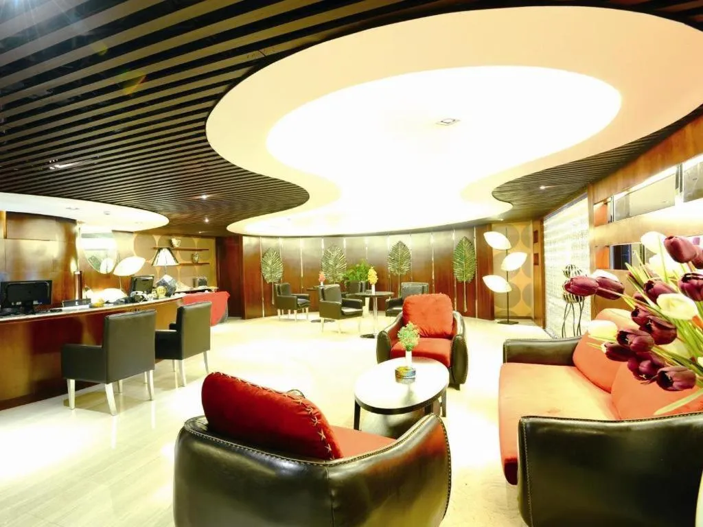 Kunming Long Way Hotel