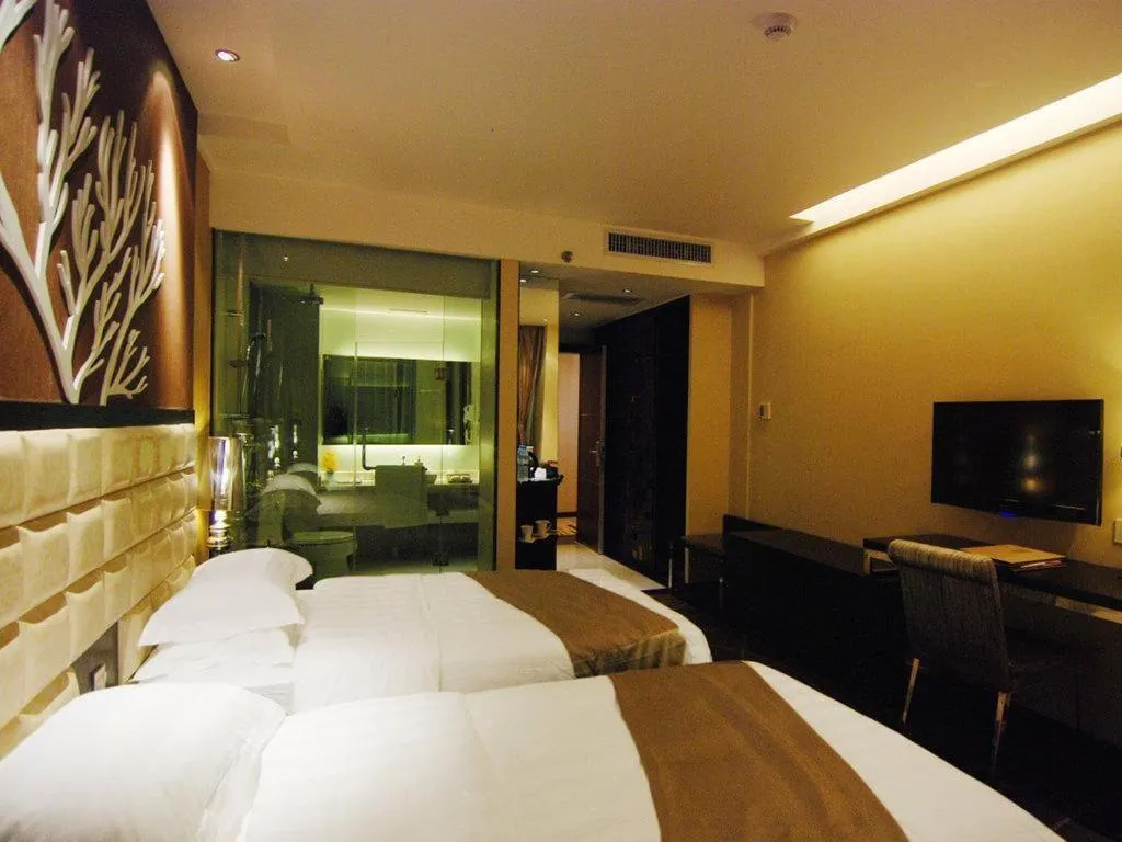Kunming Long Way Hotel