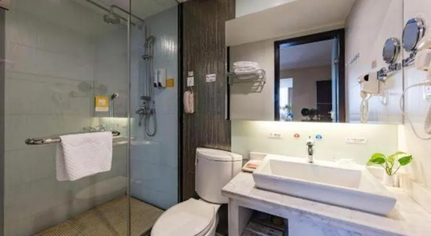 Kunming Long Way Hotel