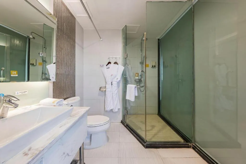 Kunming Long Way Hotel