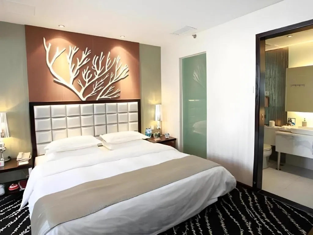 Kunming Long Way Hotel