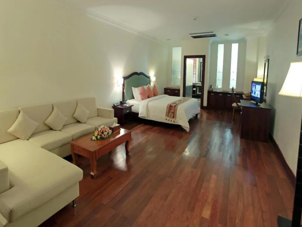 Bed in Sokhalay Angkor Residence and Spa