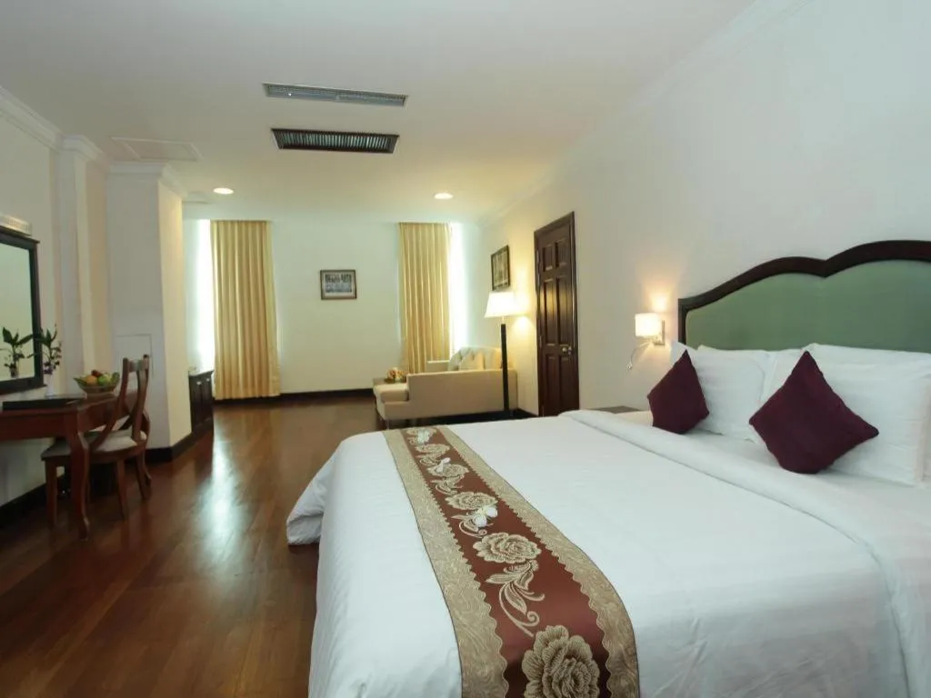 Bed in Sokhalay Angkor Residence and Spa