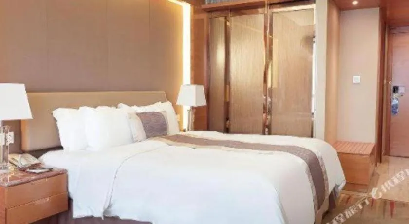 Bed in Howard Johnson by Wyndham Sunshine Plaza Ningbo