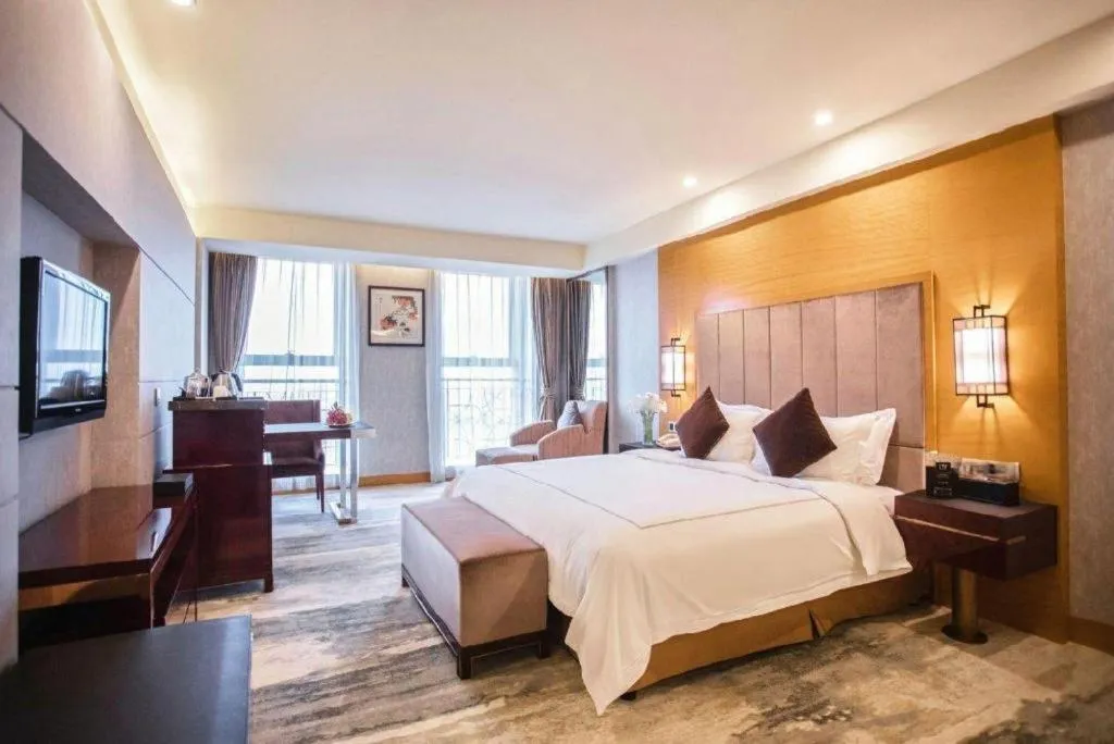 Bed in Gardenview Hotel