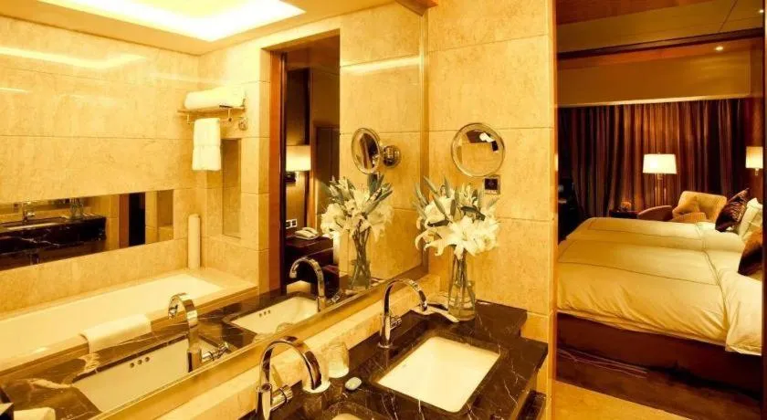 Bed in Gardenview Hotel