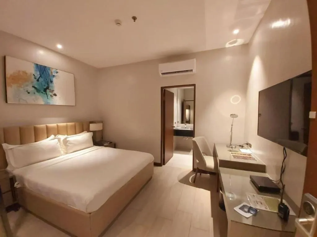 Bed in Avenue Suites