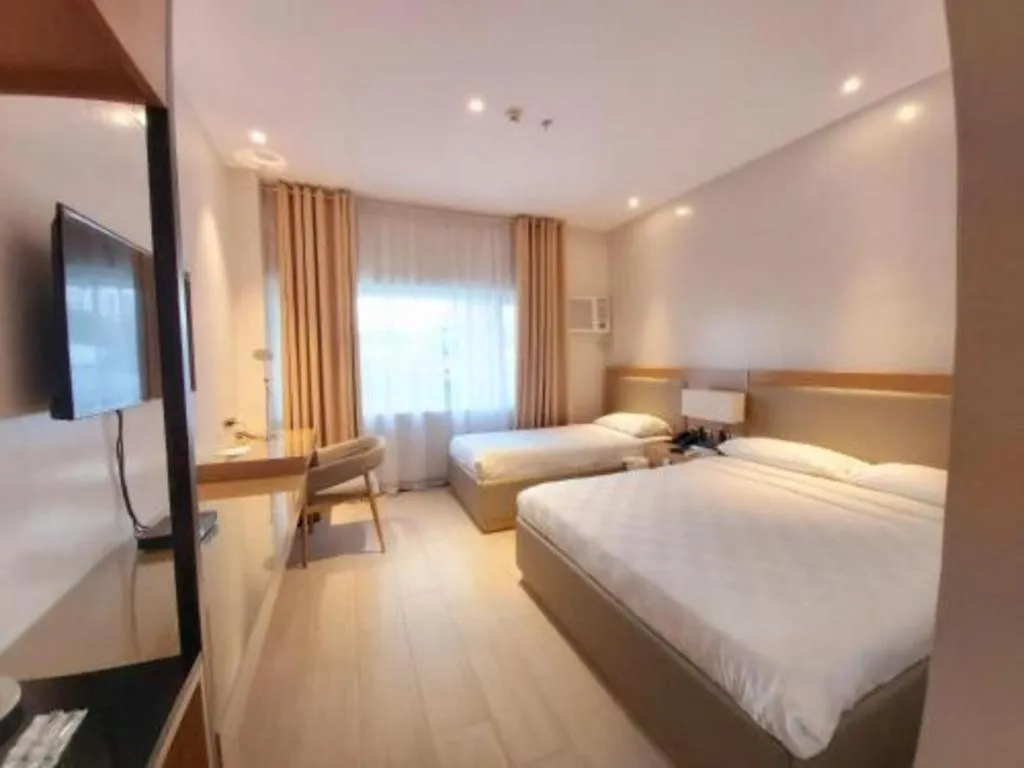 Bed in Avenue Suites