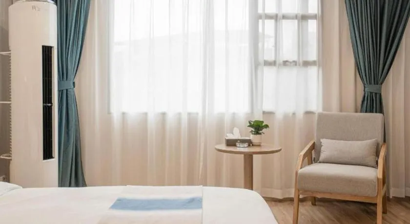 Bed in Zhangjiajie Fulante News Business Hotel