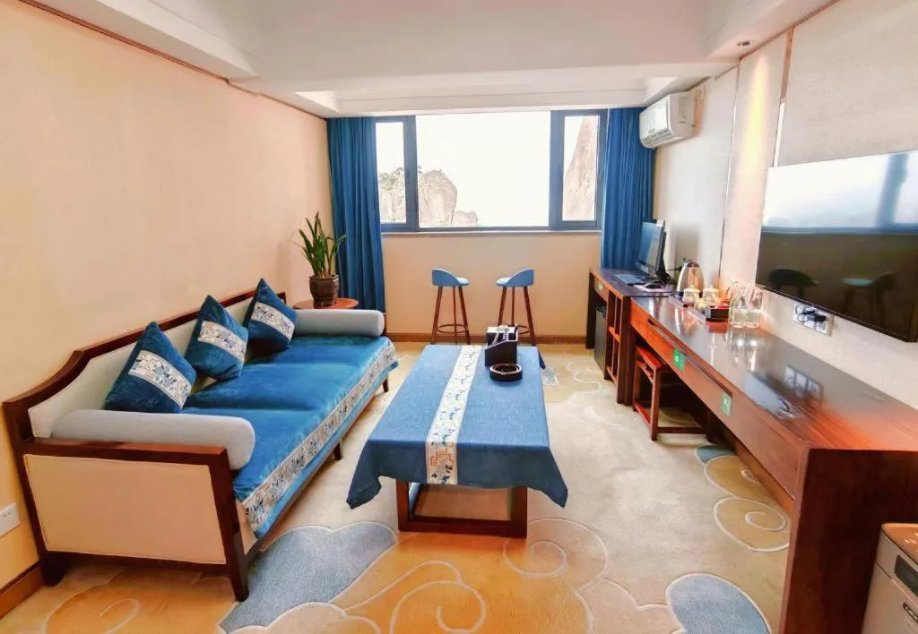 Bed in Huangshan Yupinglou Hotel