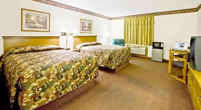 Bed in Americas Best Value Inn & Suites Thief River Falls