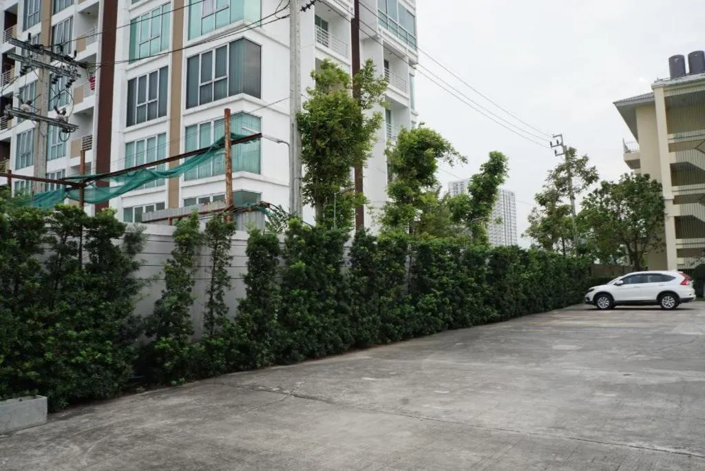 The One Residence Hotel