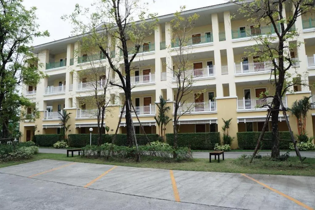 The One Residence Hotel