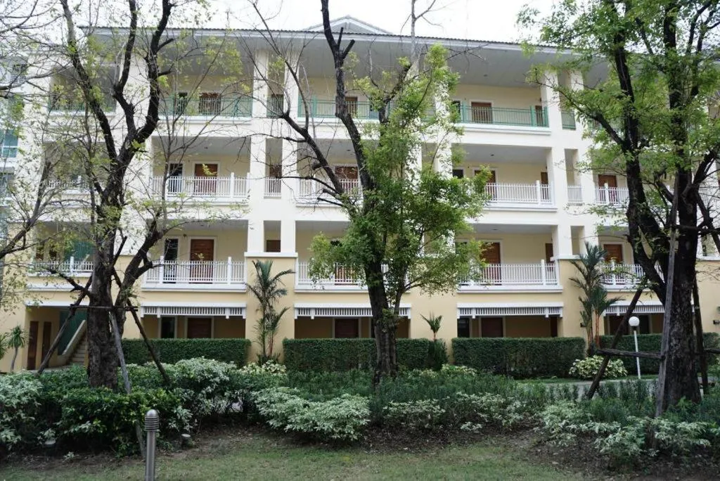 The One Residence Hotel