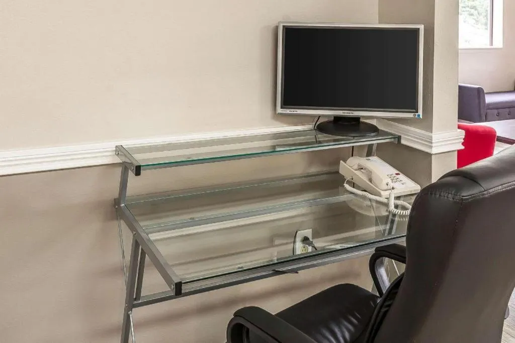 Suburban Studios Mason Hwy 42