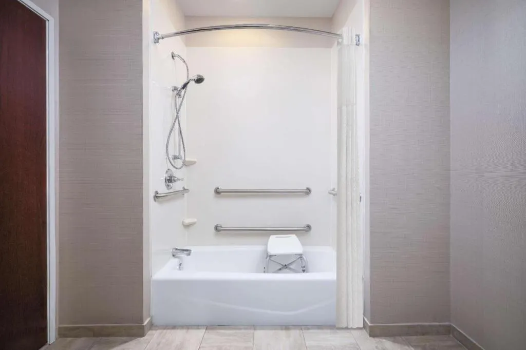 Green Mill Village Hotel & Suites, BW Signature Collection