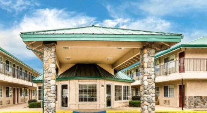 Quality Inn & Suites Minden