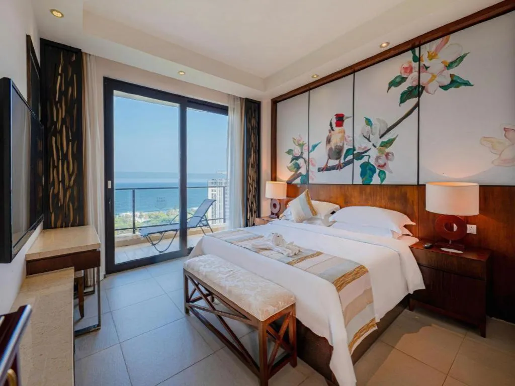 Bed in Boao Holliyard Hotel