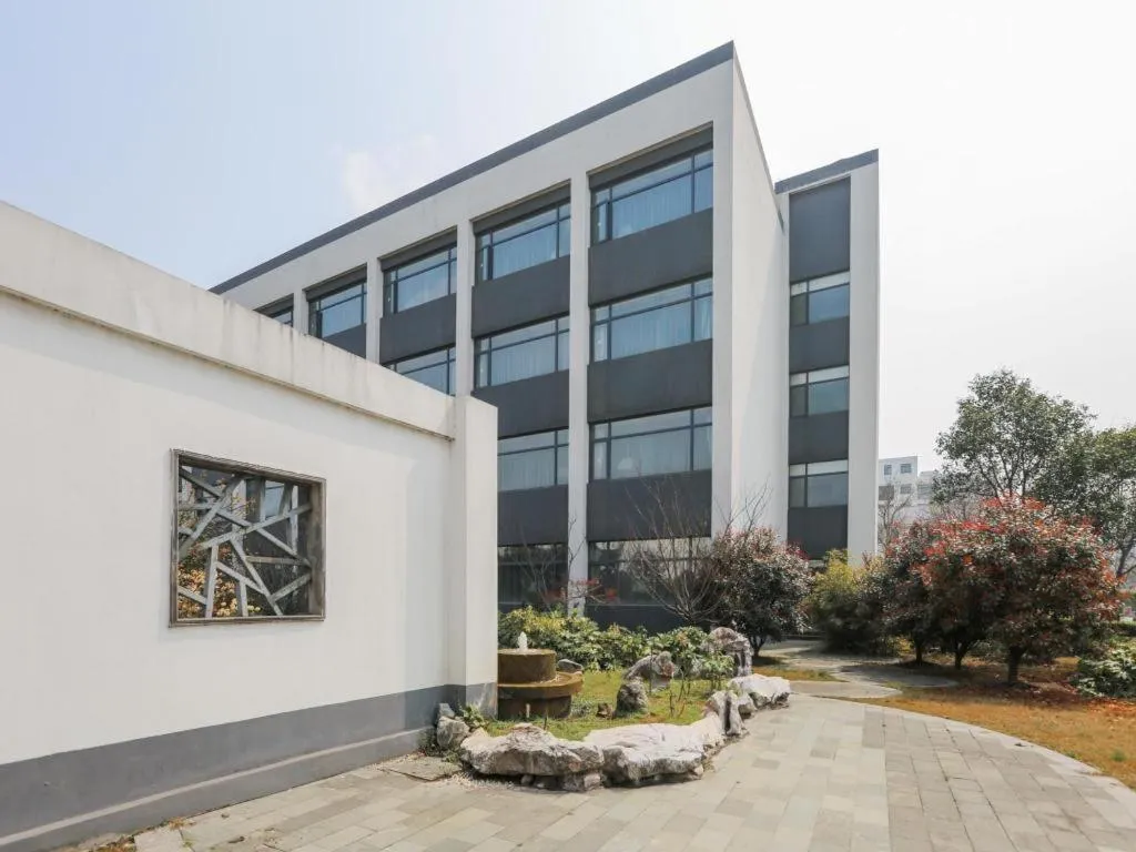 Ramada by Wyndham Suzhou Luzhi