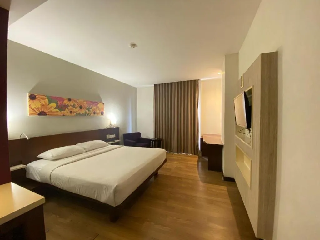 Bed in M - Regency Hotel