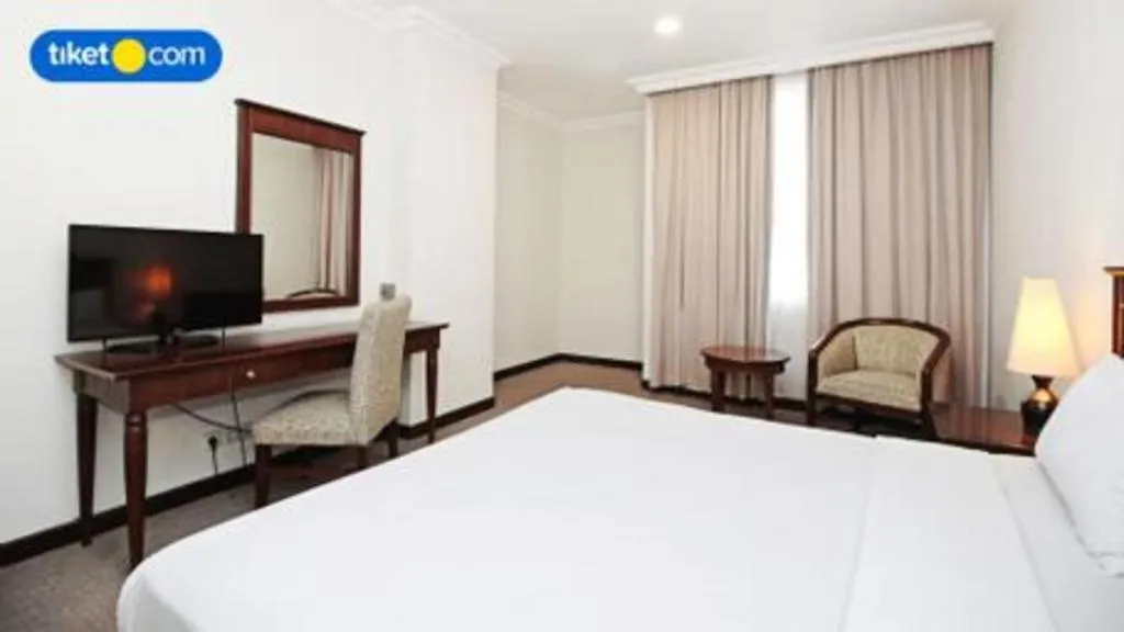 Bed in M - Regency Hotel