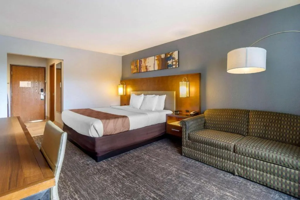 Bed in Quality Inn Danville