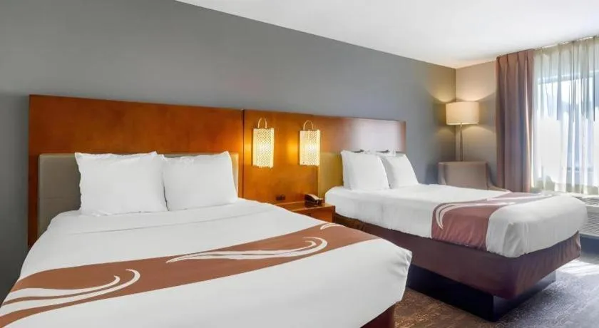 Bed in Quality Inn Danville