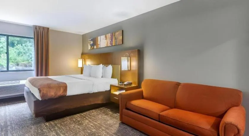 Bed in Quality Inn Danville