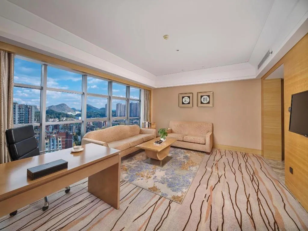 Bed in Grand Skylight International Hotel Guiyang