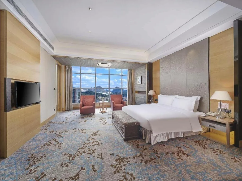 Bed in Grand Skylight International Hotel Guiyang