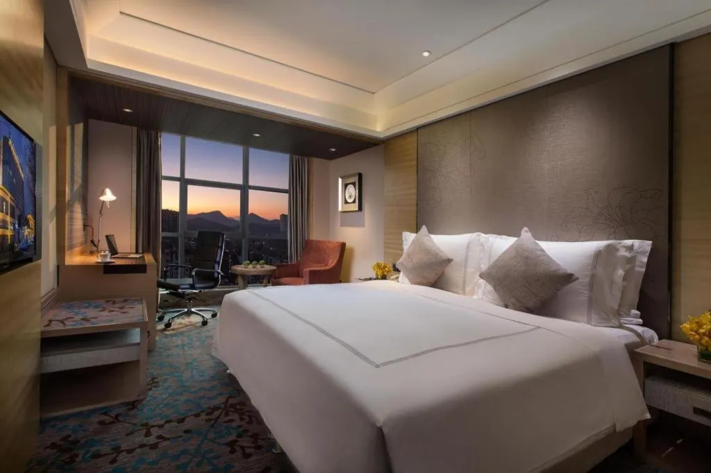 Bed in Grand Skylight International Hotel Guiyang