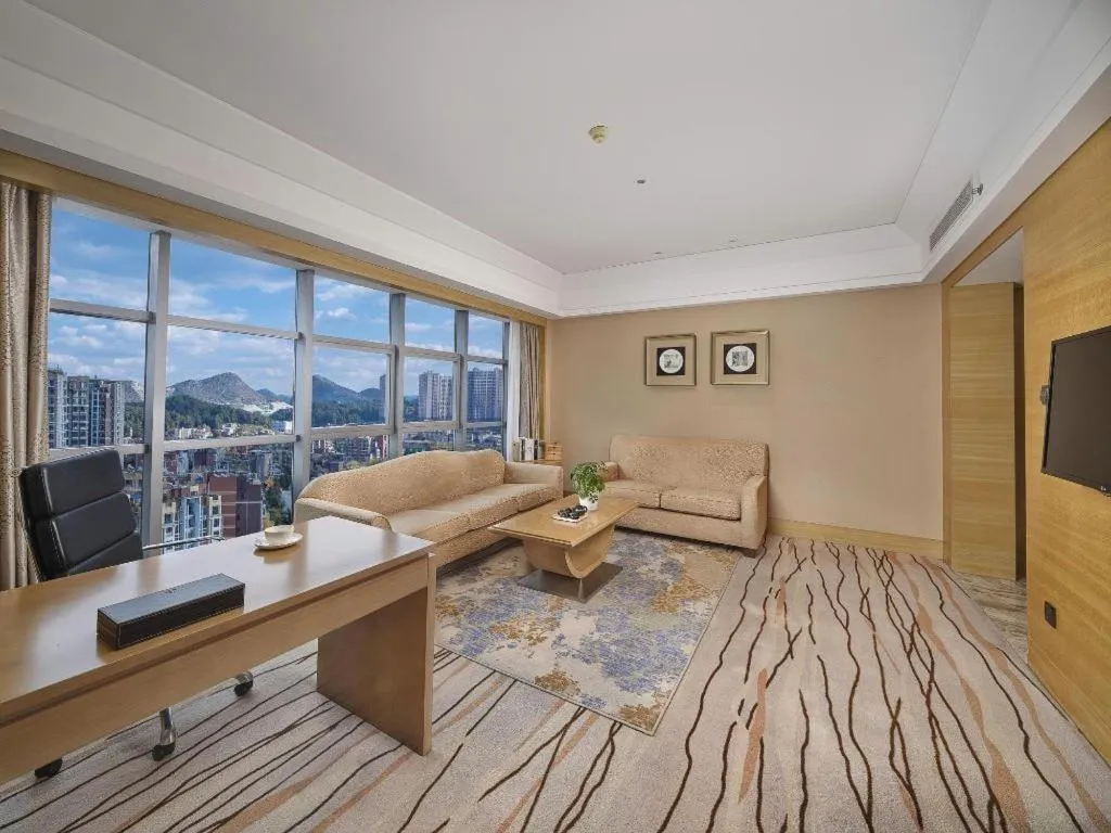 Bed in Grand Skylight International Hotel Guiyang