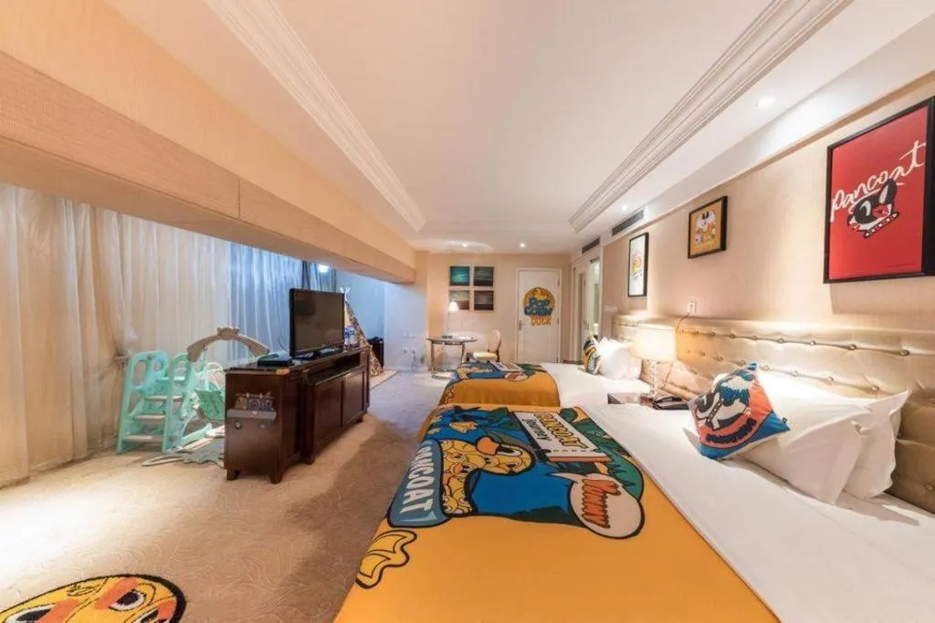 Bed in Dongfang Jianguo Hotel Wuhan