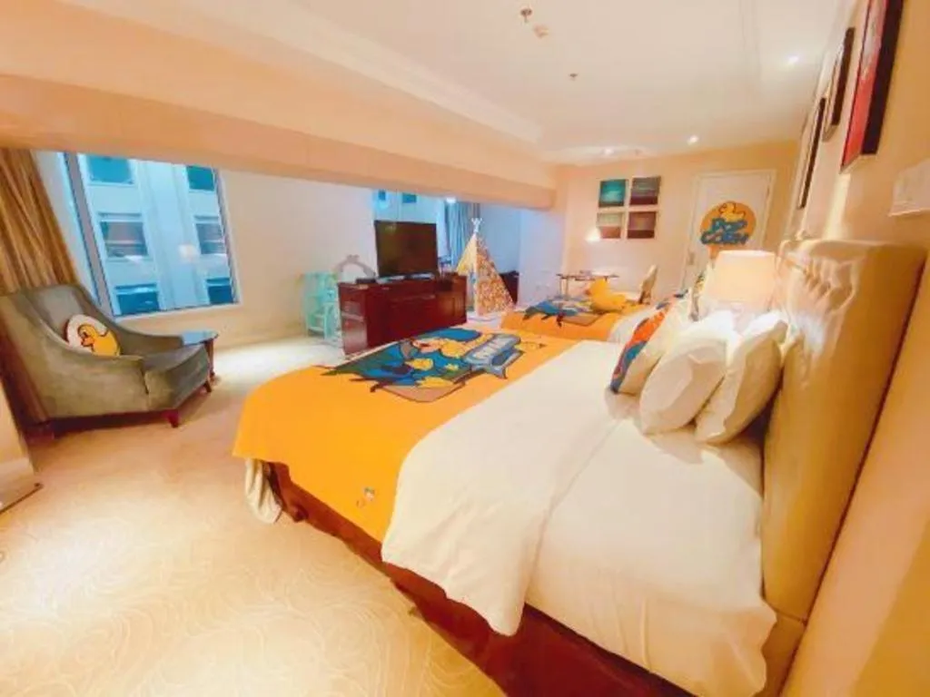 Bed in Dongfang Jianguo Hotel Wuhan