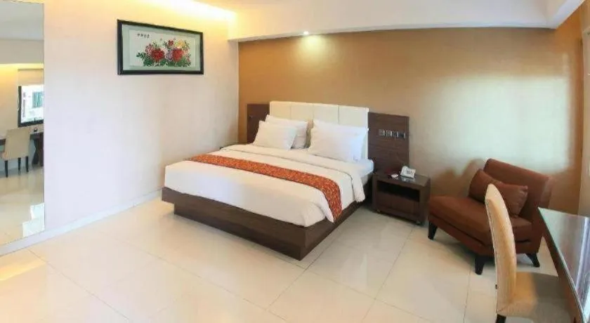 Bed in Kenari Asri Hotel