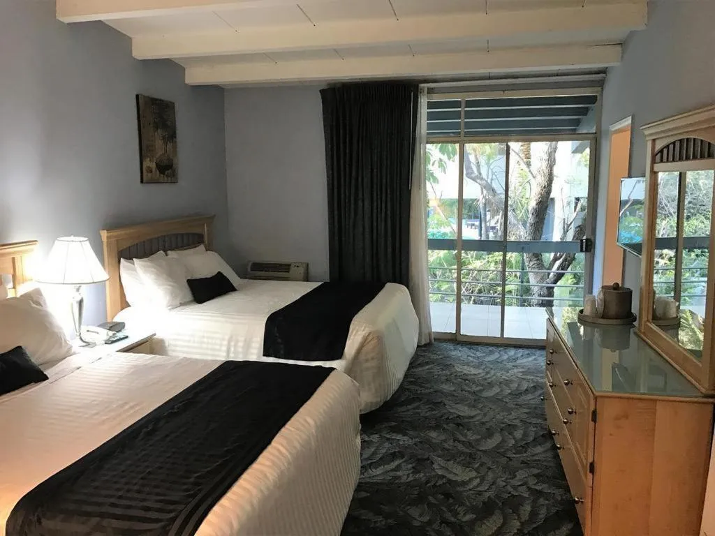 Bed in Highland Gardens Hotel