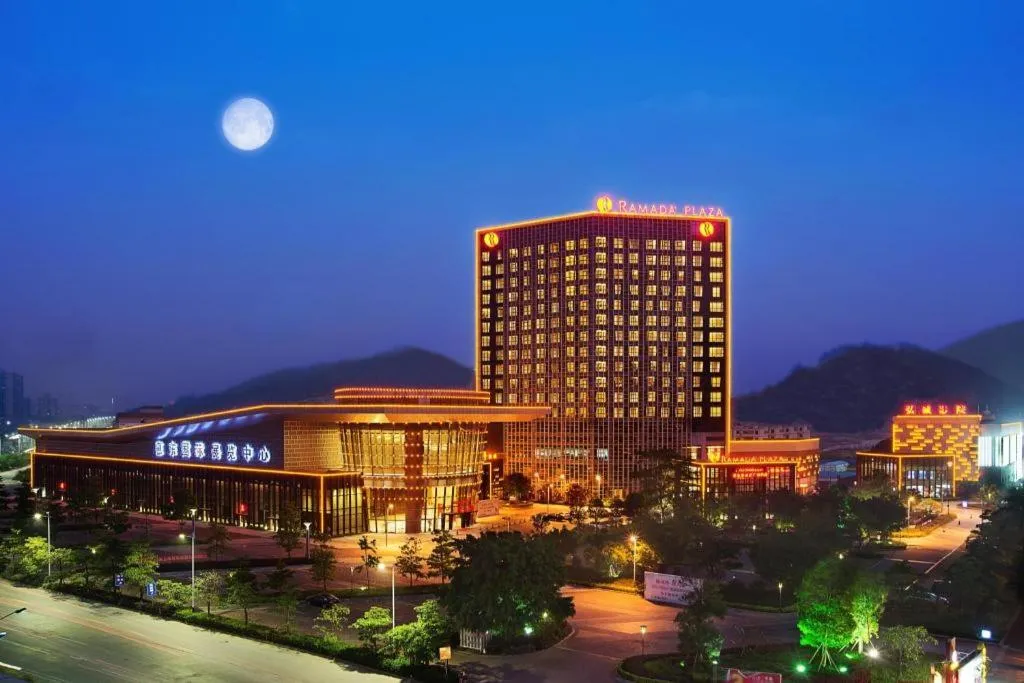 Ramada Plaza Huizhou East Hotel