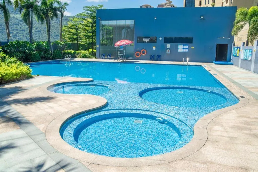 Ramada Plaza Huizhou East Hotel