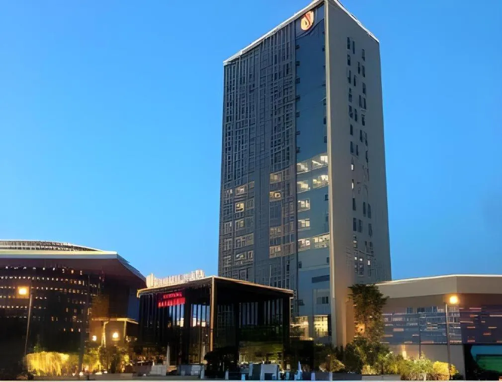 Ramada Plaza Huizhou East Hotel