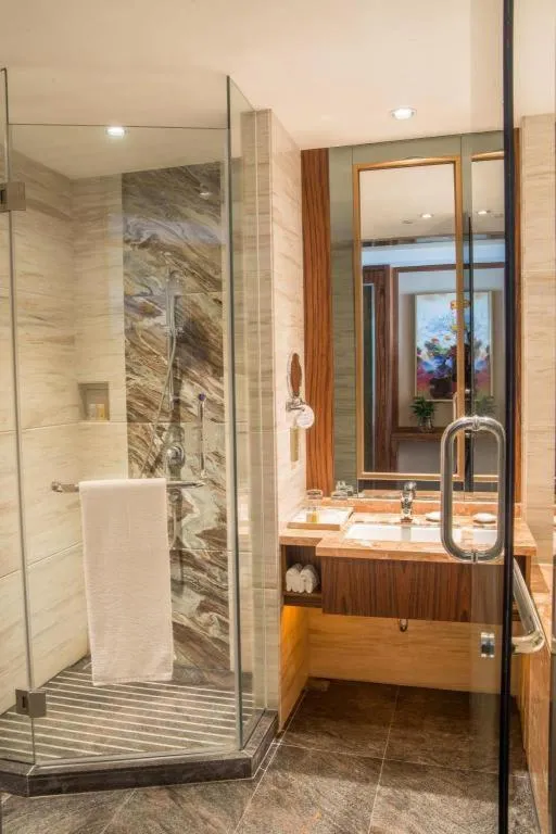 Ramada Plaza Huizhou East Hotel