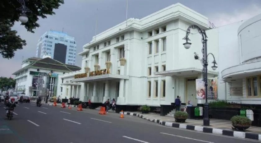 Raffleshom Hotel